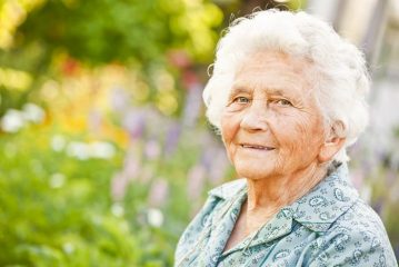 Что подарить женщине на 85-90 лет